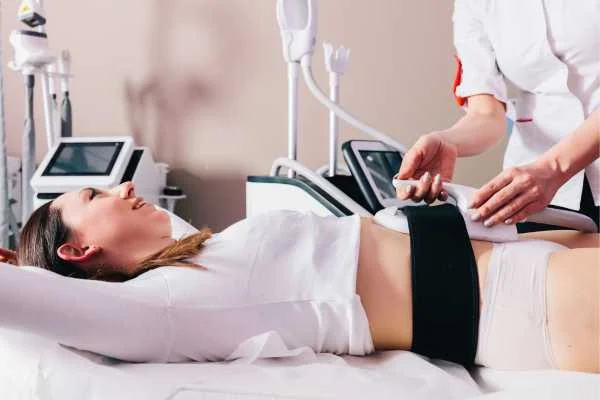 woman having body sculpting to help improve her body image and her mental health Telford